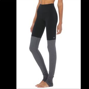 ALO YOGA Goddess Leggings never worn XS